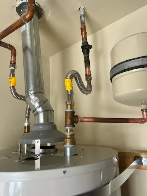 Water heater installation and plumbing repair in North Kansas City